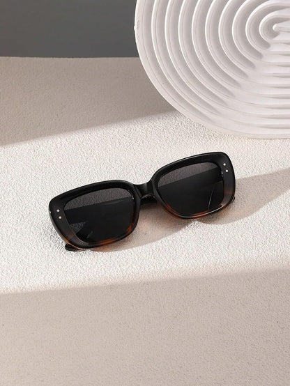 1 PC Women's Classic Square Fashion Sunglasses Casual Design Vintage For Outdoor